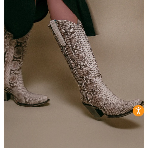 Genuine Snakeskin Leather Western Boots - Picture 2 of 6